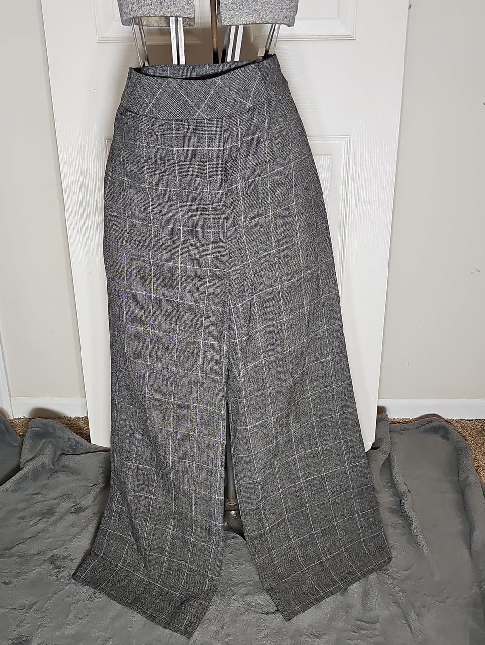 Ann Taylor 98% Wool Gray Plaid Glen Check Wide Leg Tailored Trousers Pants 10 - Picture 1 of 11